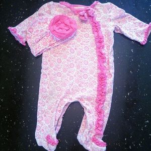 Baby girl footie with hat